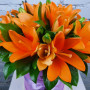Букет из 5 оранжевых лилий в коробке фото 3